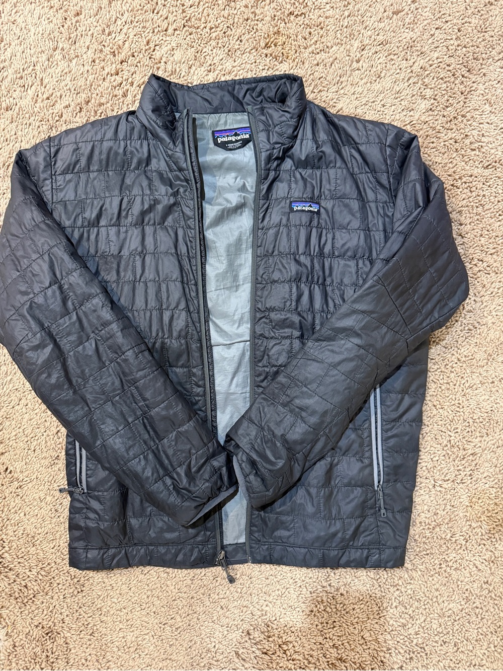 Patagonia Men's Black Quilted Insulated Puffer Jacket